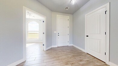 12580 NE Meers Porter Hill Rd in Fletcher, OK - Building Photo - Building Photo