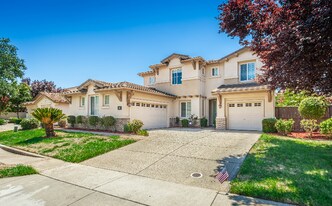 11854 Cobble Brook Dr in Rancho Cordova, CA - Building Photo