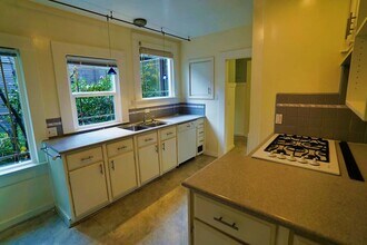 2836 Derby St in Berkeley, CA - Building Photo - Building Photo