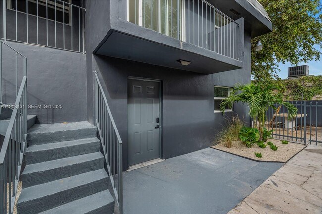 property at 421 SW 9th St