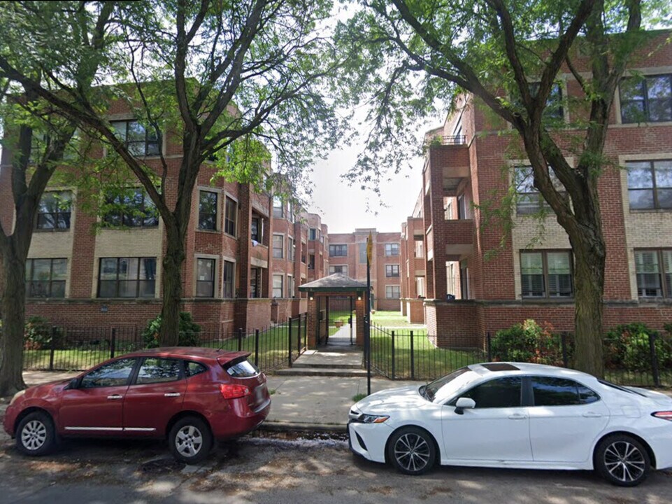 6106 S Dorchester Ave in Chicago, IL - Building Photo