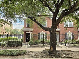 2211 Runnels St in Houston, TX - Building Photo