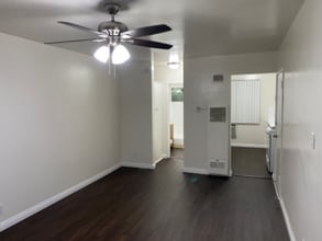 214 W Maple St-Unit -23 in Glendale, CA - Building Photo - Building Photo