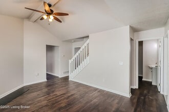 4121 Mimosa View Dr in Jeffersontown, KY - Building Photo - Building Photo