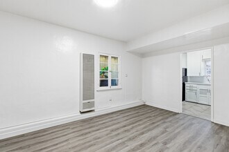 2401 20th St, Unit 2401 C in Santa Monica, CA - Building Photo - Building Photo