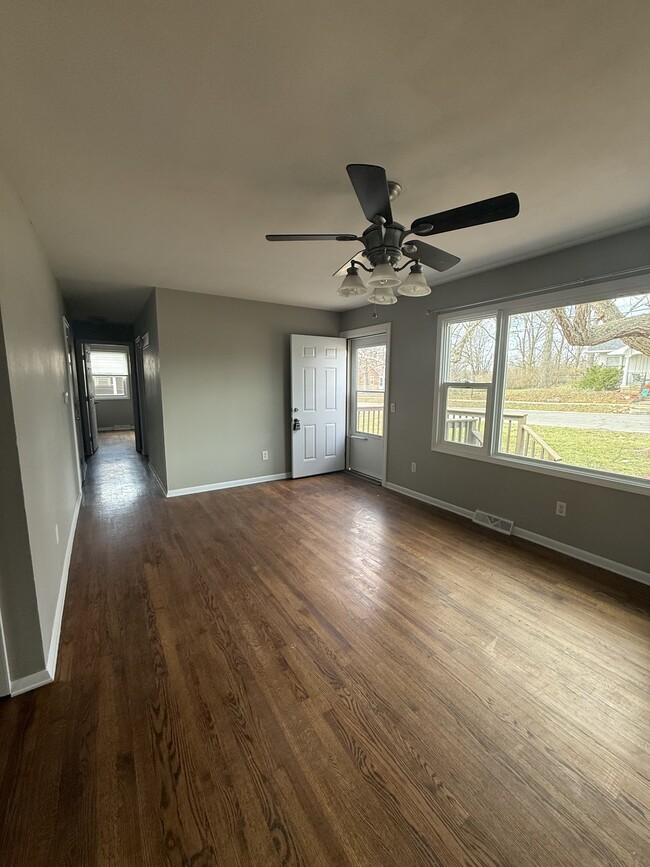 732 E Culton St in Warrensburg, MO - Building Photo - Building Photo