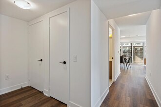 70 George Butchart Dr in Toronto, ON - Building Photo - Building Photo