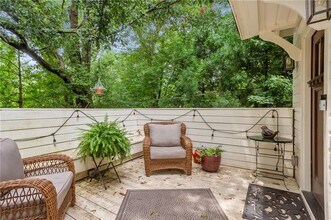 1032 Oakdale Rd NE in Atlanta, GA - Building Photo - Building Photo