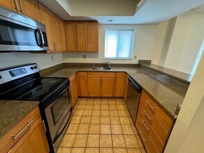 325 Franklin St, Unit 408 in Cambridge, MA - Building Photo - Building Photo
