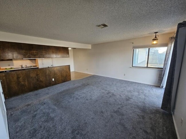 8724 W University St in Wichita, KS - Building Photo - Building Photo