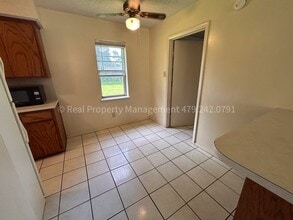 905 W Baltimore St in Greenwood, AR - Building Photo - Building Photo