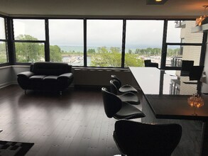 3440 N Lake Shore Dr, Unit 7D in Chicago, IL - Building Photo - Building Photo