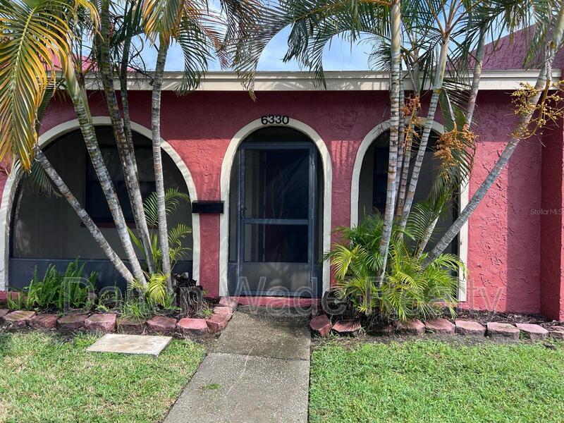 6330 Bonnie Bay Cir N in Pinellas Park, FL - Building Photo