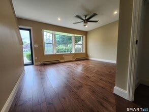 52 Glen Ridge Ct in New Milford, CT - Building Photo - Building Photo