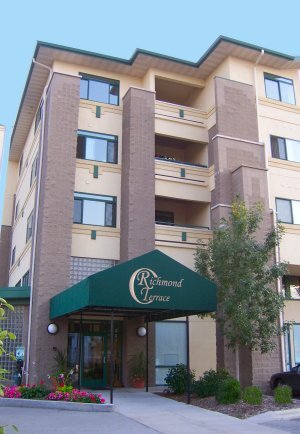 400 N Richmond St, Unit 203 in Appleton, WI - Foto de edificio - Building Photo