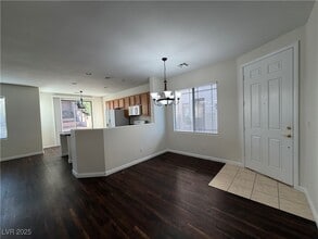 287 Red Eucalyptus Dr in Henderson, NV - Building Photo - Building Photo
