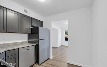 30 Diane Dr in Tinton Falls, NJ - Building Photo - Building Photo