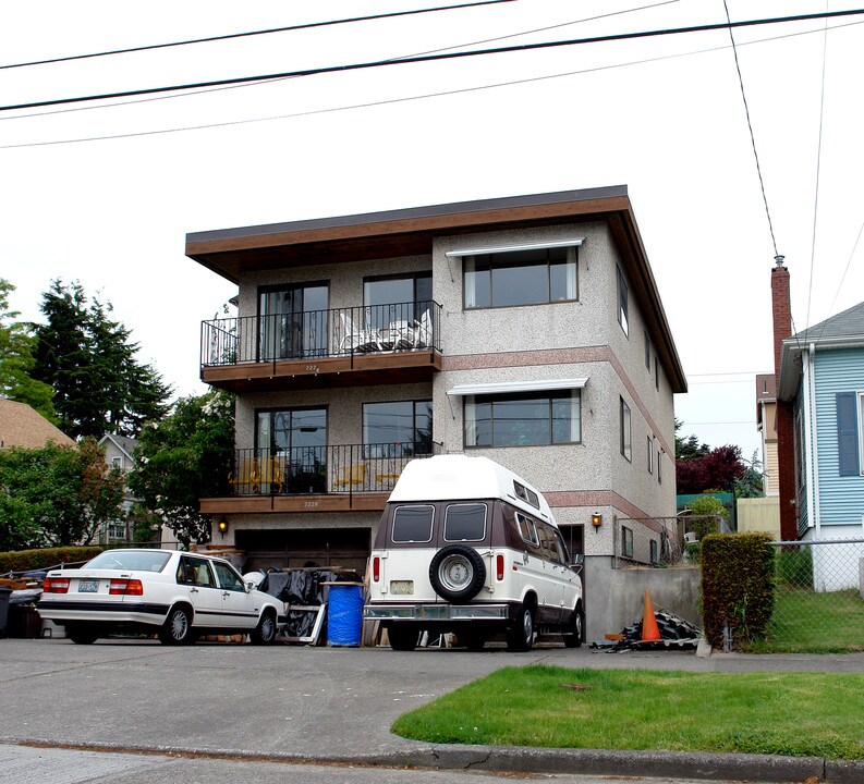 2226 64th St in Seattle, WA - Foto de edificio