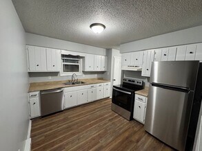 209-215-215 Keigher Dr in Manteno, IL - Building Photo - Building Photo