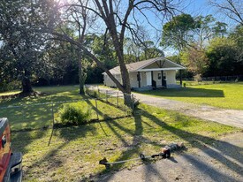 311 S 2nd St in Warner Robins, GA - Building Photo