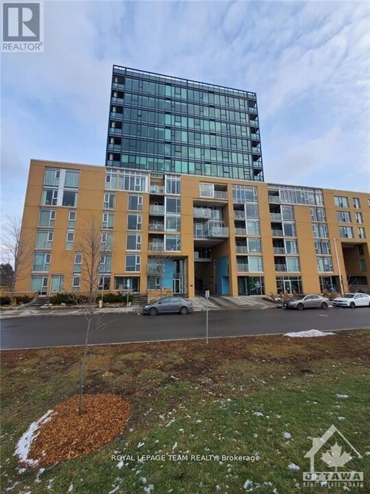 200-200 Lett St in Ottawa, ON - Building Photo