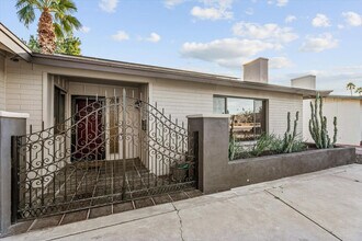 8543 E Jackrabbit Rd in Scottsdale, AZ - Building Photo - Building Photo