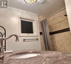 2743 Hammond Rd in Mississauga, ON - Building Photo - Building Photo