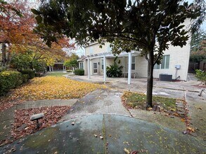 70 Jade Tree Cir in Sacramento, CA - Building Photo - Building Photo