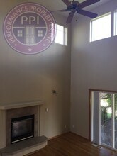 19363 Rollins St in Oregon City, OR - Building Photo - Building Photo