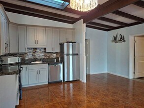 113 174TH Ave E in Redington Shores, FL - Building Photo - Building Photo