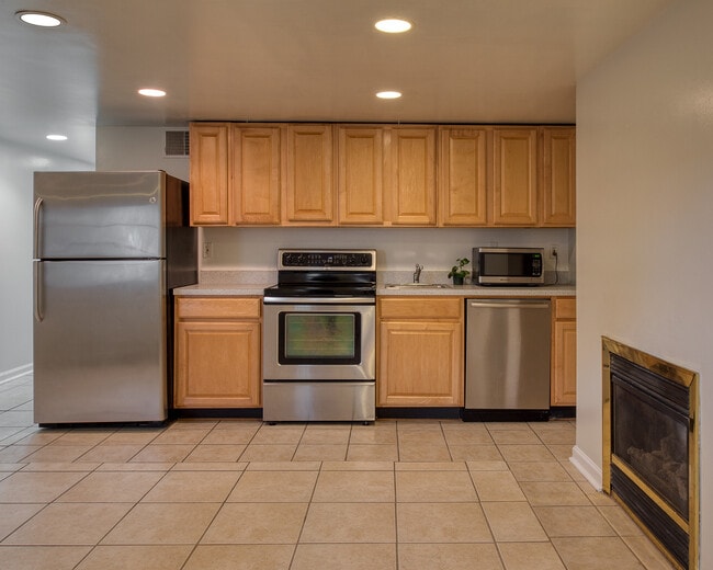 607 Florida Ave NW, Unit B in Washington, DC - Building Photo - Building Photo