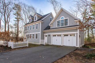156 N Shore Rd in Hampton, NH - Building Photo - Building Photo