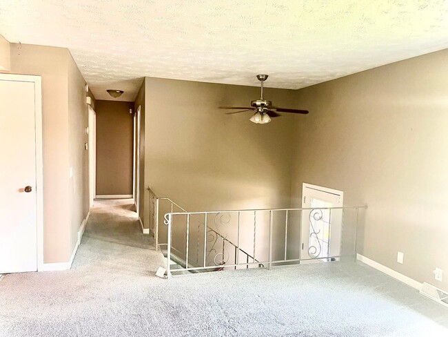 9042 Larimore Ave in Omaha, NE - Building Photo - Building Photo