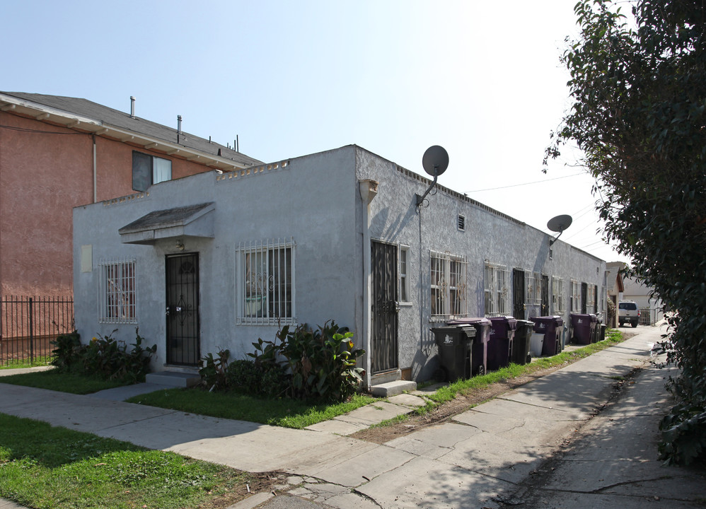 154 E Eagle St in Long Beach, CA - Foto de edificio