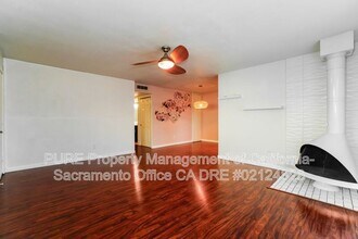 2153 Cottage Way in Sacramento, CA - Building Photo - Building Photo