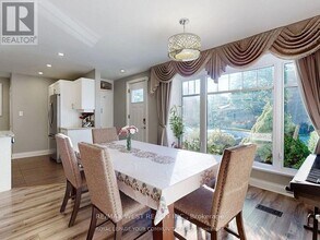 55 Davis Rd in Aurora, ON - Building Photo - Building Photo