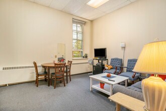 329 Johnson St in Kingston, ON - Building Photo - Building Photo