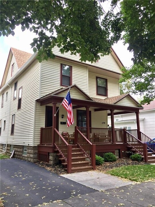 181 Brunswick St in Rochester, NY - Building Photo