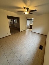 8856 Olney Park Dr in Redding, CA - Building Photo - Building Photo