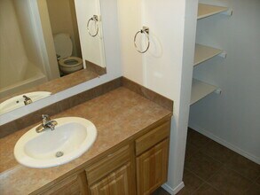 1709 W Fern Dr in Moses Lake, WA - Building Photo - Building Photo