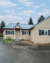 4553 NE 105th Ave in Portland, OR - Building Photo