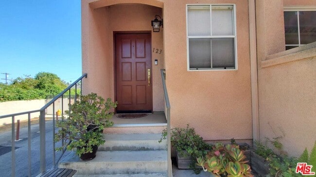 property at 7320 Balboa Blvd