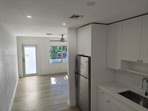 11412 NW 11th Ave in Miami, FL - Building Photo - Building Photo