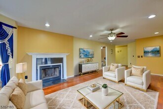 300 Ventnor Ct in Piscataway, NJ - Building Photo - Building Photo