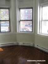 887 Huntington Ave in Boston, MA - Building Photo