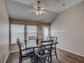 2740 Red Fish Rd in Norman, OK - Building Photo - Building Photo