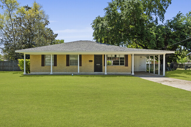 property at 2110 Rose Ct