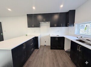 184 Ottawa St S in Hamilton, ON - Building Photo - Building Photo