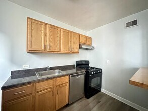 7000 N Paulina St in Chicago, IL - Building Photo - Building Photo