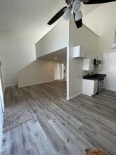 3725 Glendon Ave, Unit 204 in Los Angeles, CA - Building Photo - Building Photo